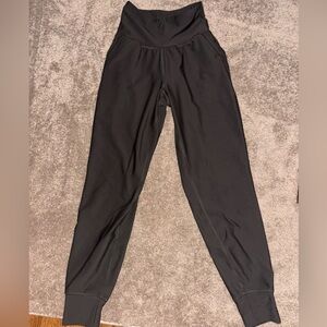 Dark green high rise old navy active leggings size XS